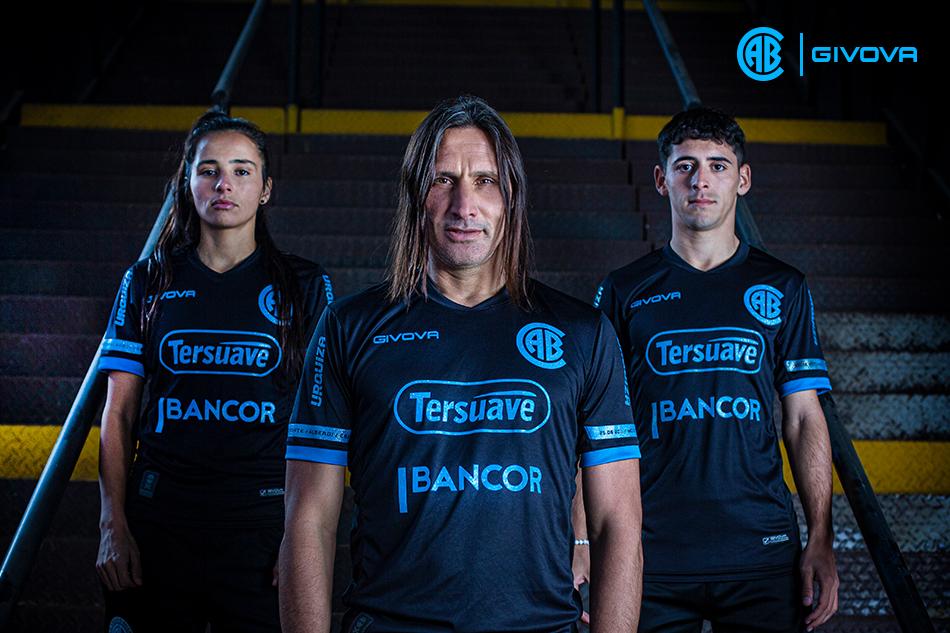 presenta su nueva camiseta: La Pirateada del Siglo | Club Atlético Belgrano - Sitio Oficial